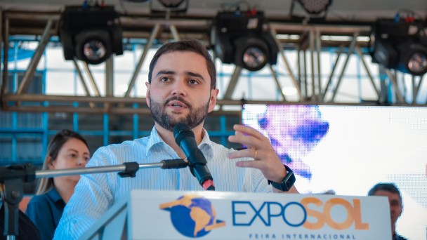 Vice-governador Gabriel Souza participa da Exposol 2023, em Soledade