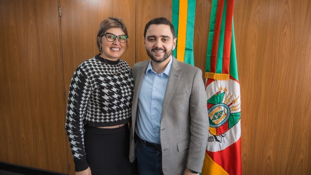 10 08 2023   Vice governador Gabriel Souza recebe comitiva de Capão Bonito do Sul 