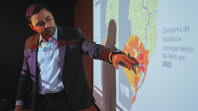 Vice-governador Gabriel Souza