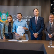Governo do Estado formaliza protocolo de coopera&ccedil;&atilde;o t&eacute;cnica e acad&ecirc;mica com Universidade de Lisboa